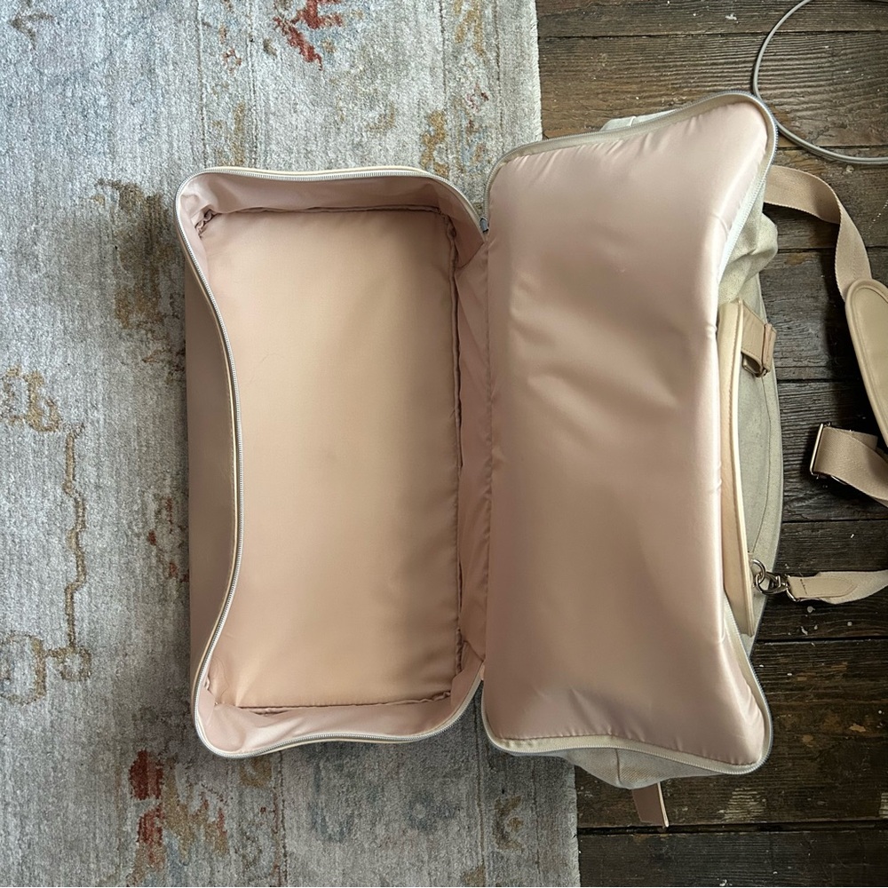 Beis Weekender Bag - Picture 4 of 4